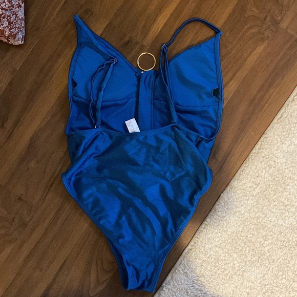 One piece swim sui - Picture 2 of 2